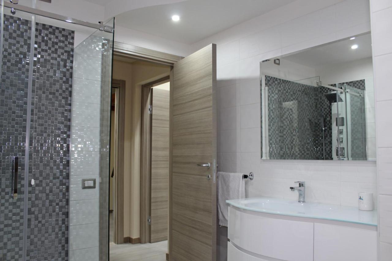 Flamingo Luxury Apartment Ajpsardinia 칼리아리 외부 사진